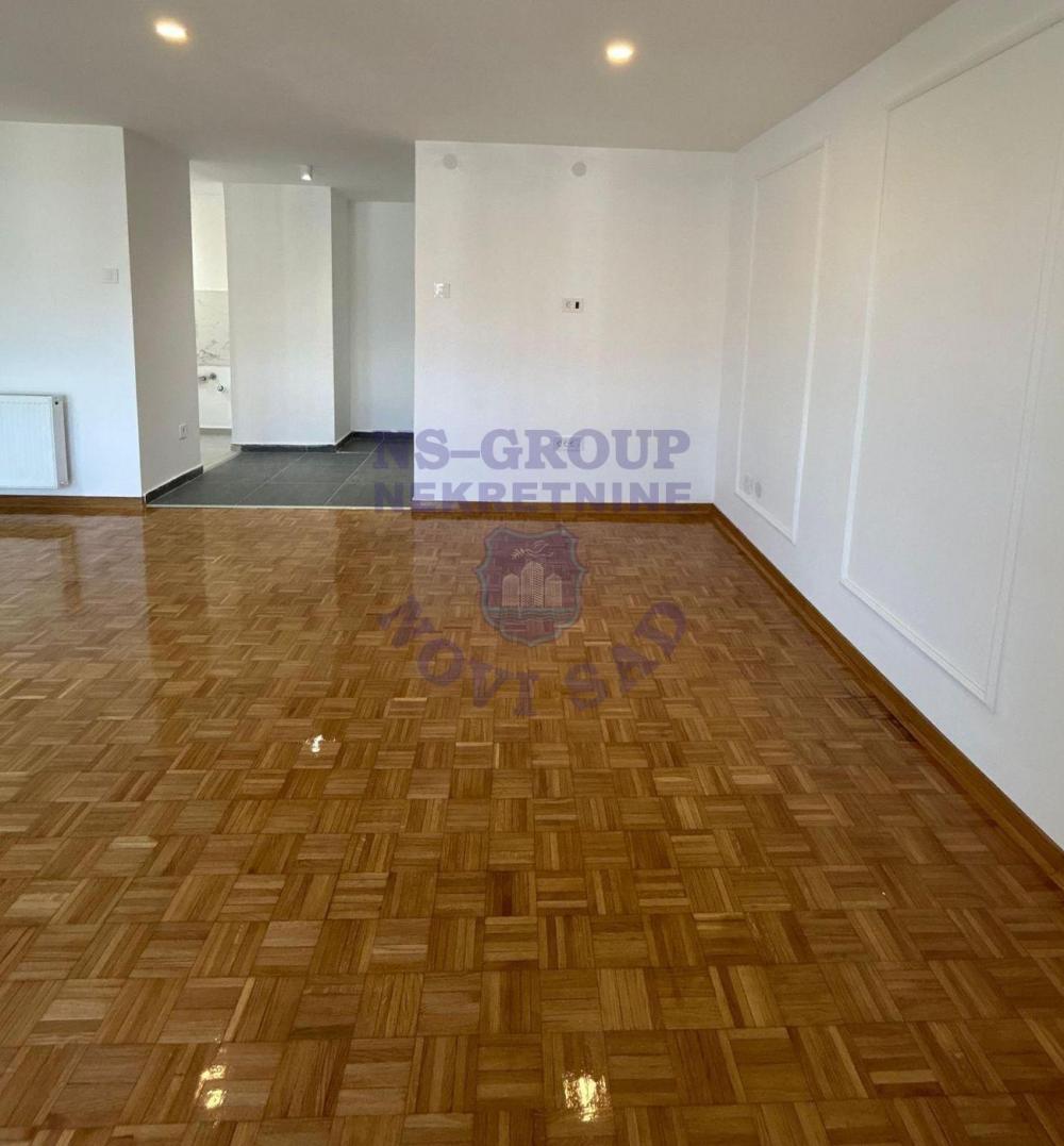 Slika 4 - Odlcian trosoban stan na Limanu 4!