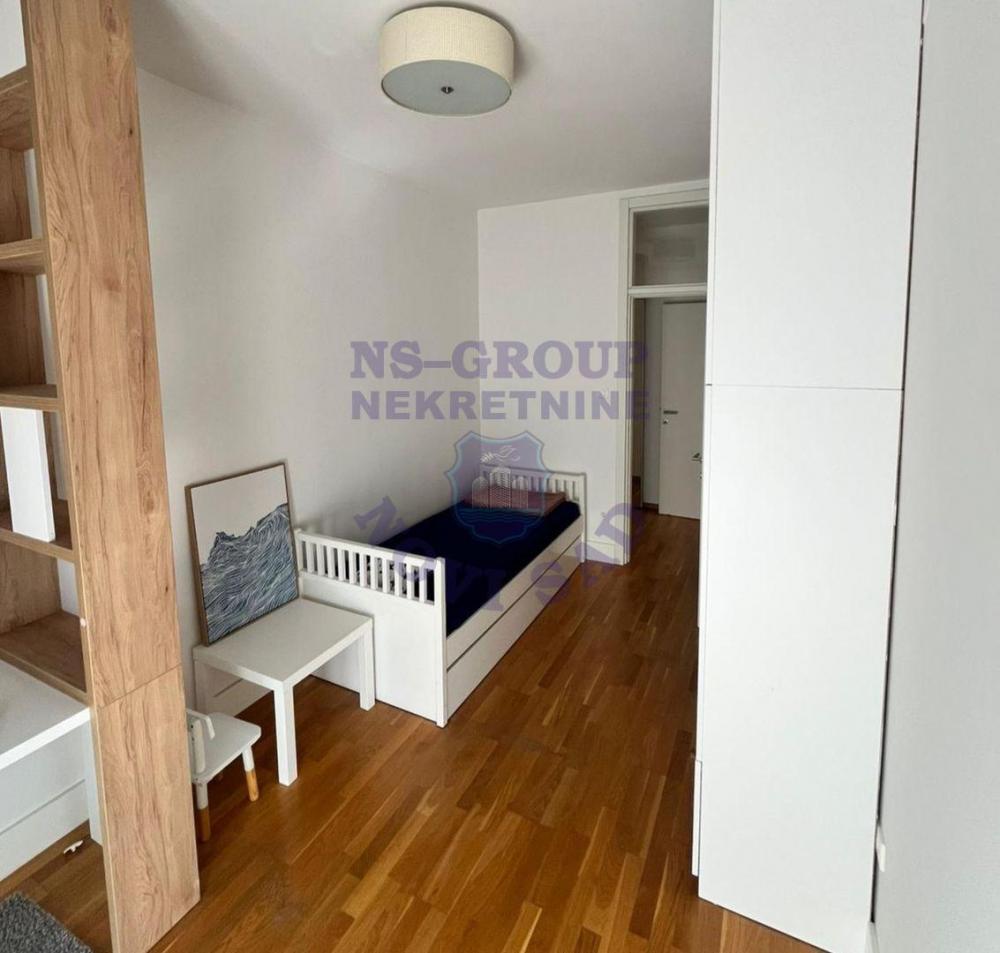 Slika 9 - Komforan trosoban namešten stan- Liman 3!