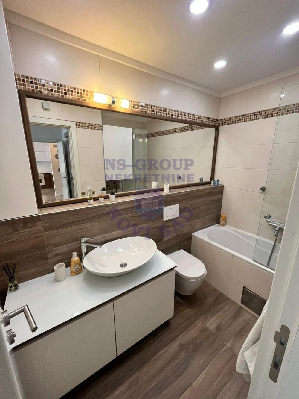 Slika 10 - Komforan trosoban namešten stan- Liman 3!