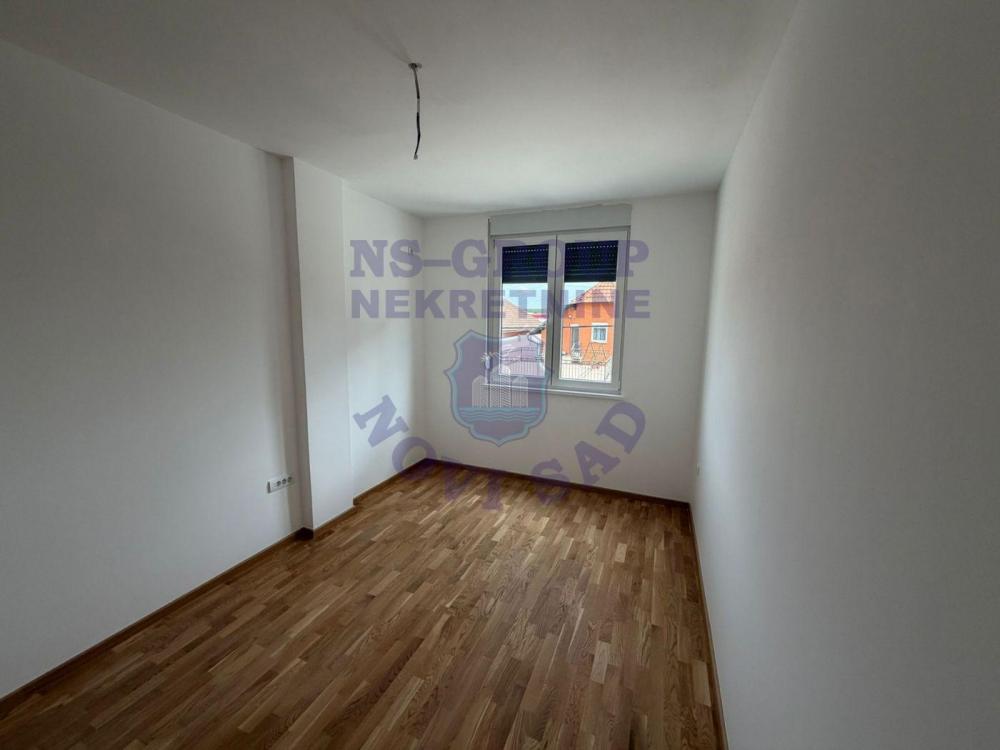 Slika 5 - Trosoban, 71m2, Adice Novi Sad, sa terasom, ima lift