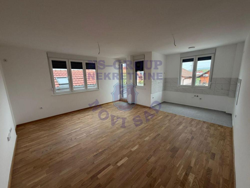 Slika 2 - Trosoban, 71m2, Adice Novi Sad, sa terasom, ima lift