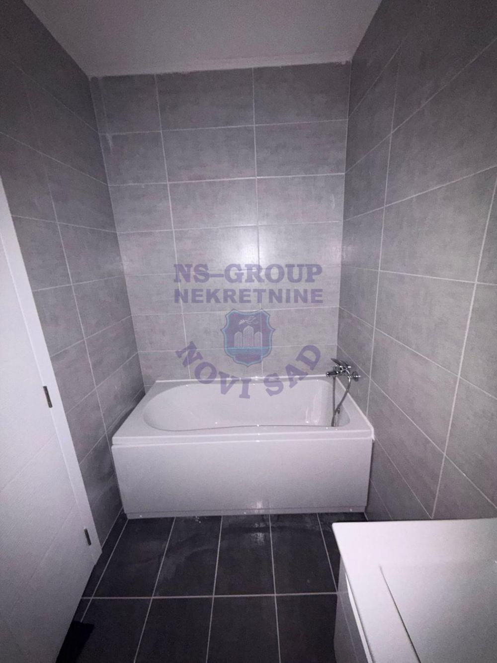 Slika 9 - Trosoban, 71m2, Adice Novi Sad, sa terasom, ima lift