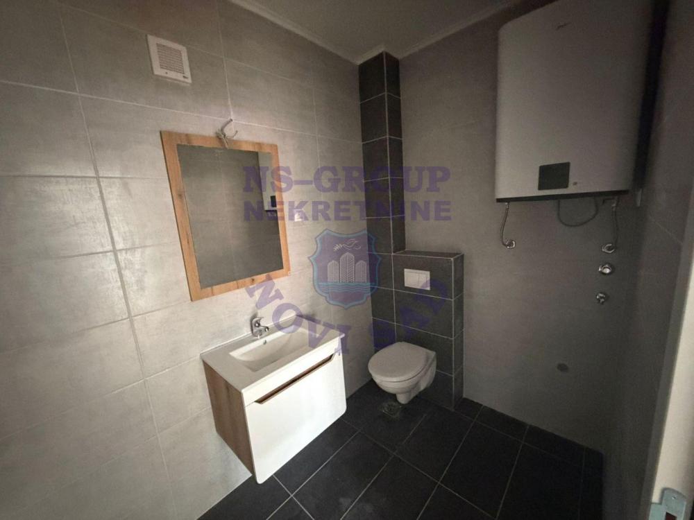 Slika 8 - Trosoban, 71m2, Adice Novi Sad, sa terasom, ima lift