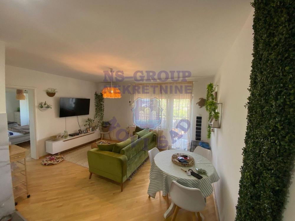 Slika 2 - Funkcionalan trosoban stan u Sremskoj Kamenici