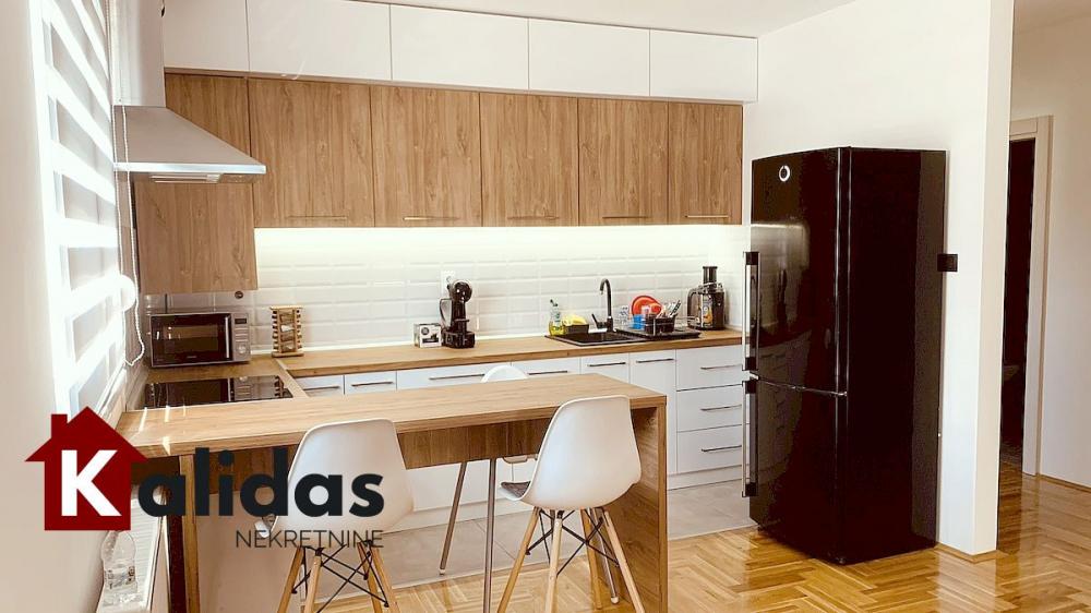 Slika 4 - Stan,NOVI SAD,KLISA,kv: 59, € 123600, ID: 1008717