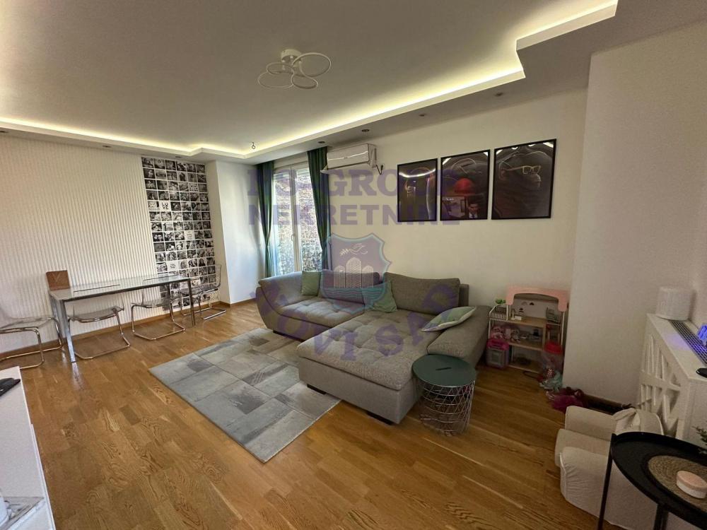 Slika 1 - Fantastican stan na Podbari!