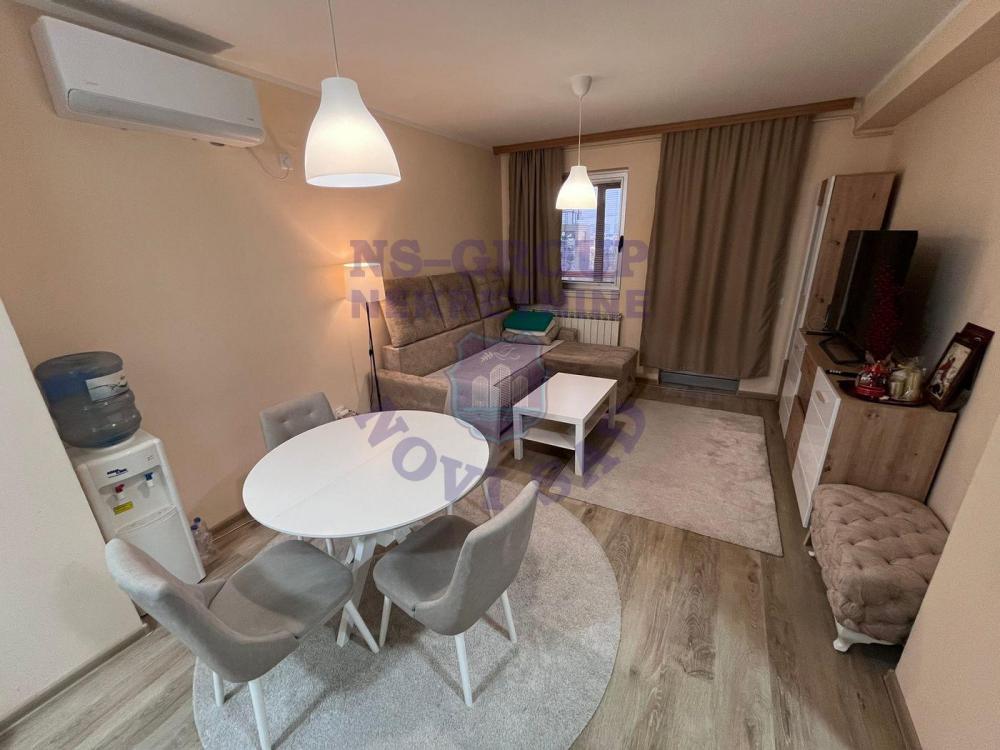 Slika 1 - Odličan dvosoban stan na Bulevaru!