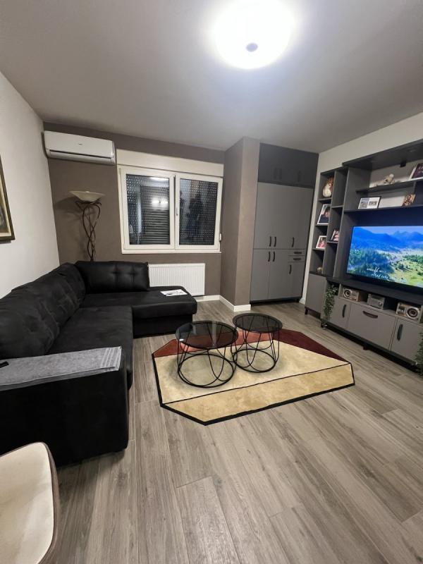 Glavna slika -Stan,NOVI SAD,BULEVAR,kv: 28.00, € 103000, ID: 1059352