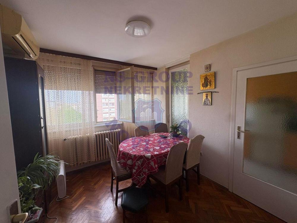 Slika 2 - 568299-Trosoban-70m2-Bulevar