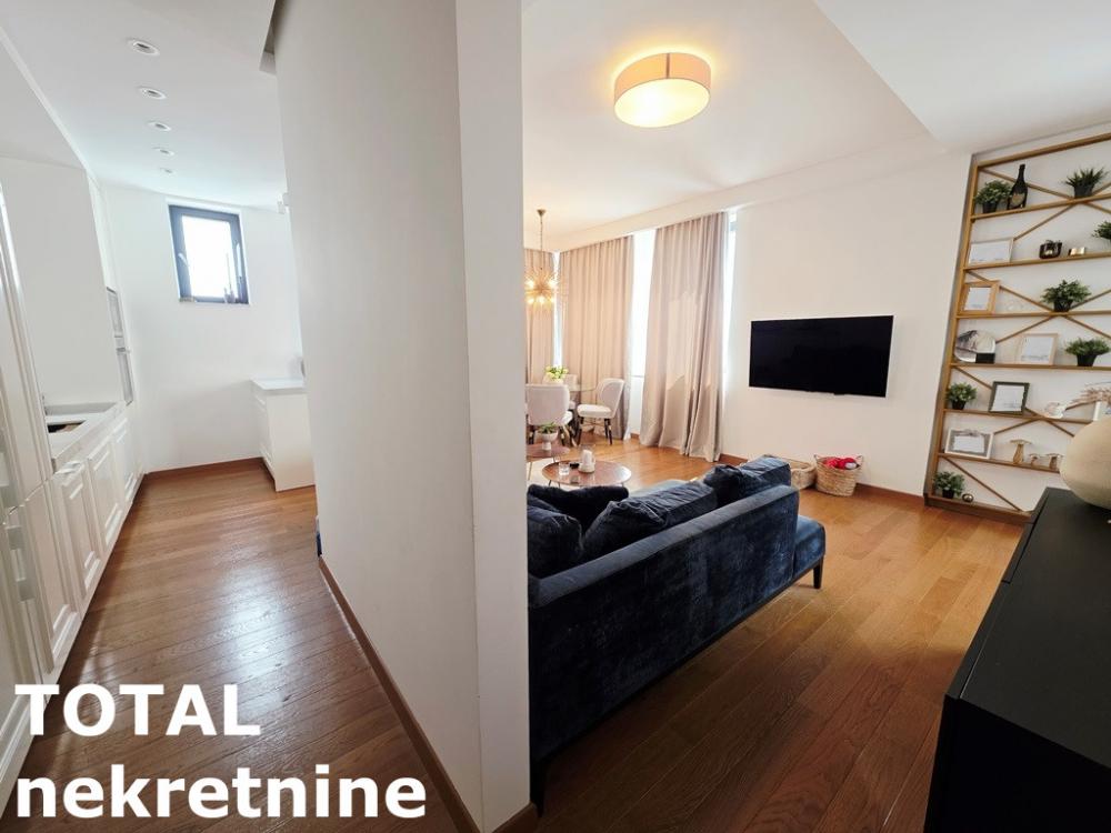 Slika 9 - Stan,NOVI SAD,CENTAR,kv: 73.00, € 474500, ID: 1102507