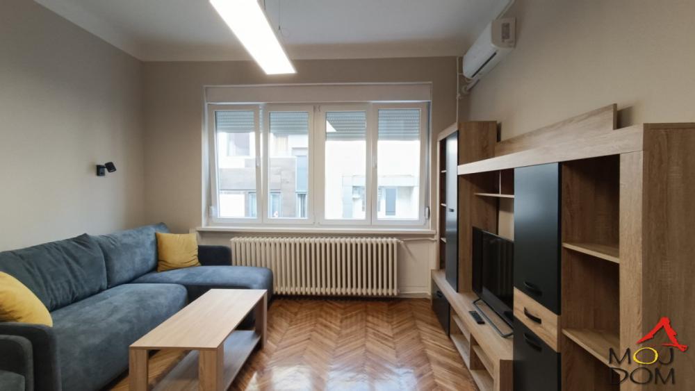 Slika 1 - Stan,NOVI SAD,CENTAR,kv: 32, € 123600, ID: 1031982