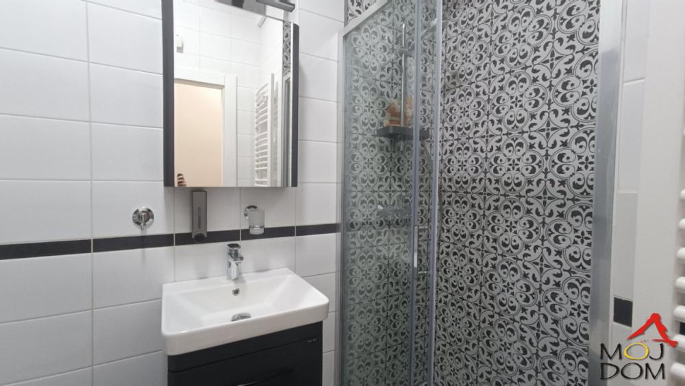 Slika 9 - Stan,NOVI SAD,CENTAR,kv: 32, € 123600, ID: 1031982