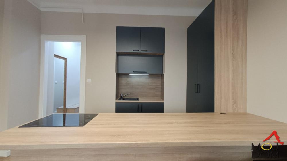 Slika 7 - Stan,NOVI SAD,CENTAR,kv: 32, € 123600, ID: 1031982