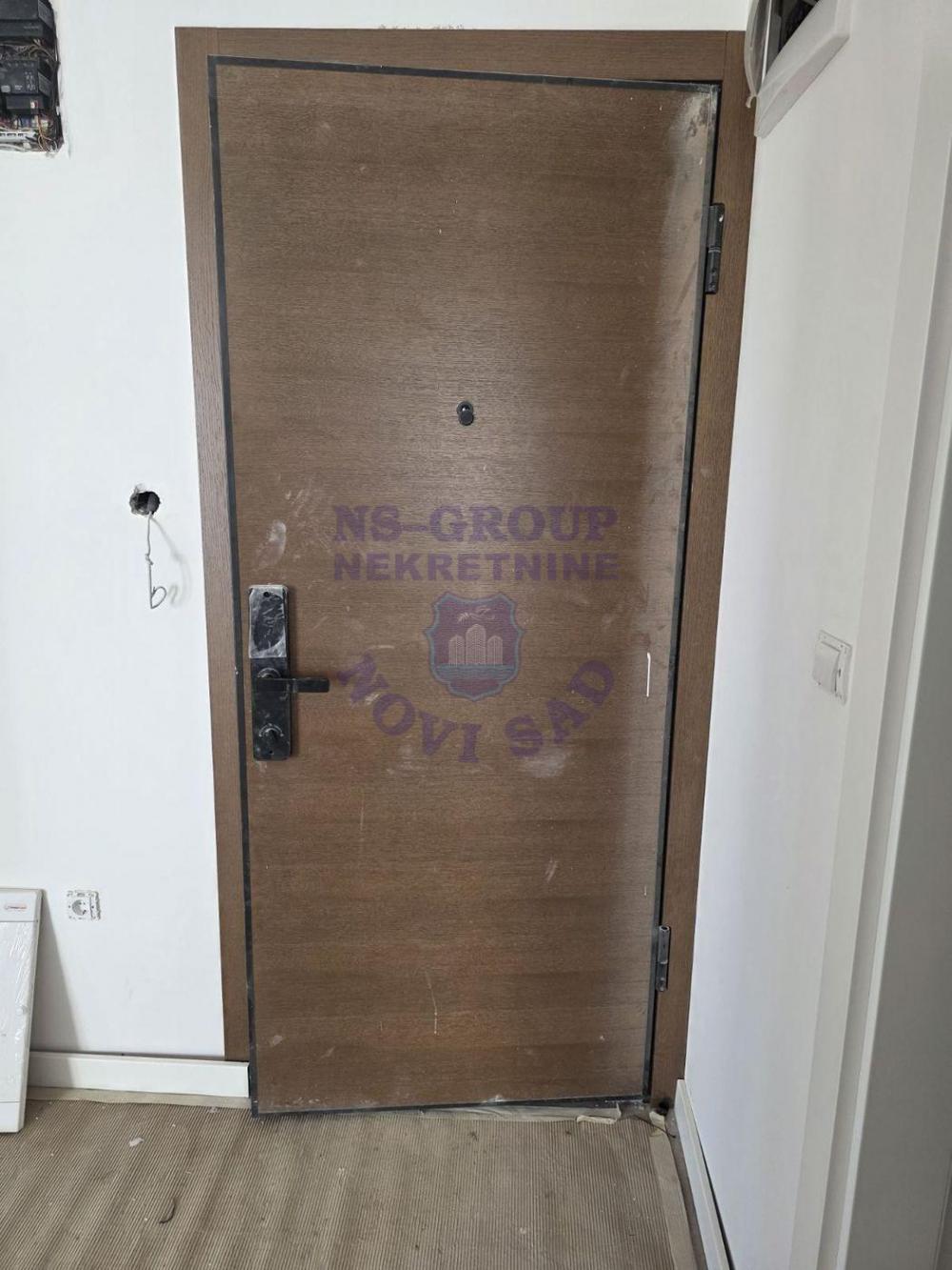 Slika 5 - Perfektan dvoiposoban stan savršenog rasporeda sa dva kupatila. 