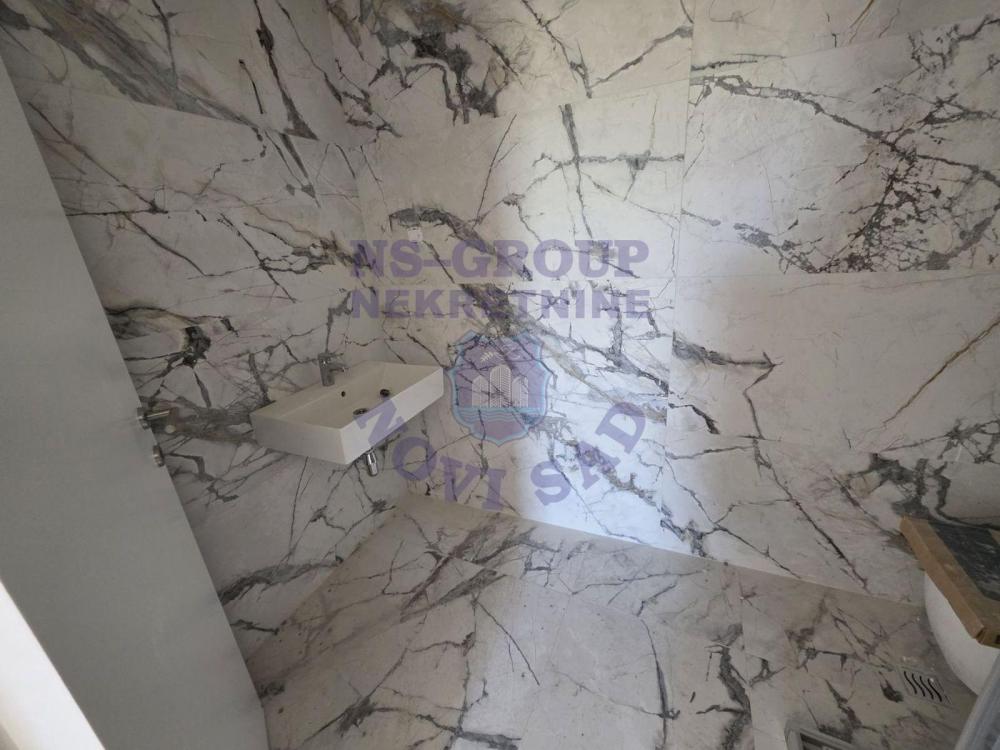 Slika 8 - Perfektan dvoiposoban stan savršenog rasporeda sa dva kupatila. 