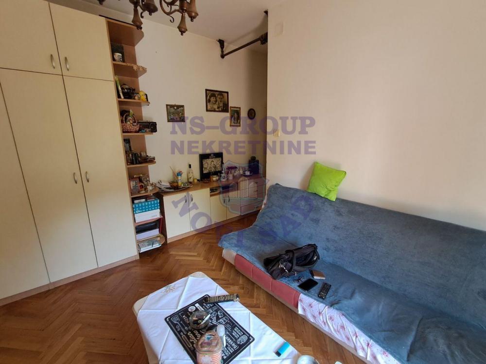 Slika 3 - Retko u ponudi, na prodaju komforan dvosoban stan u širem centru grada.