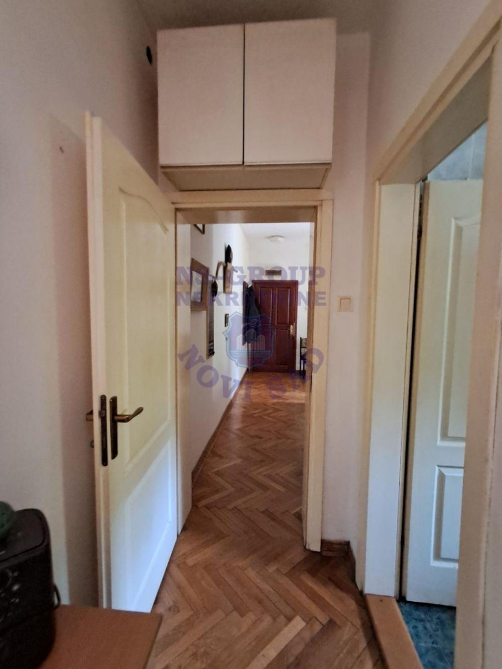 Slika 5 - Retko u ponudi, na prodaju komforan dvosoban stan u širem centru grada.