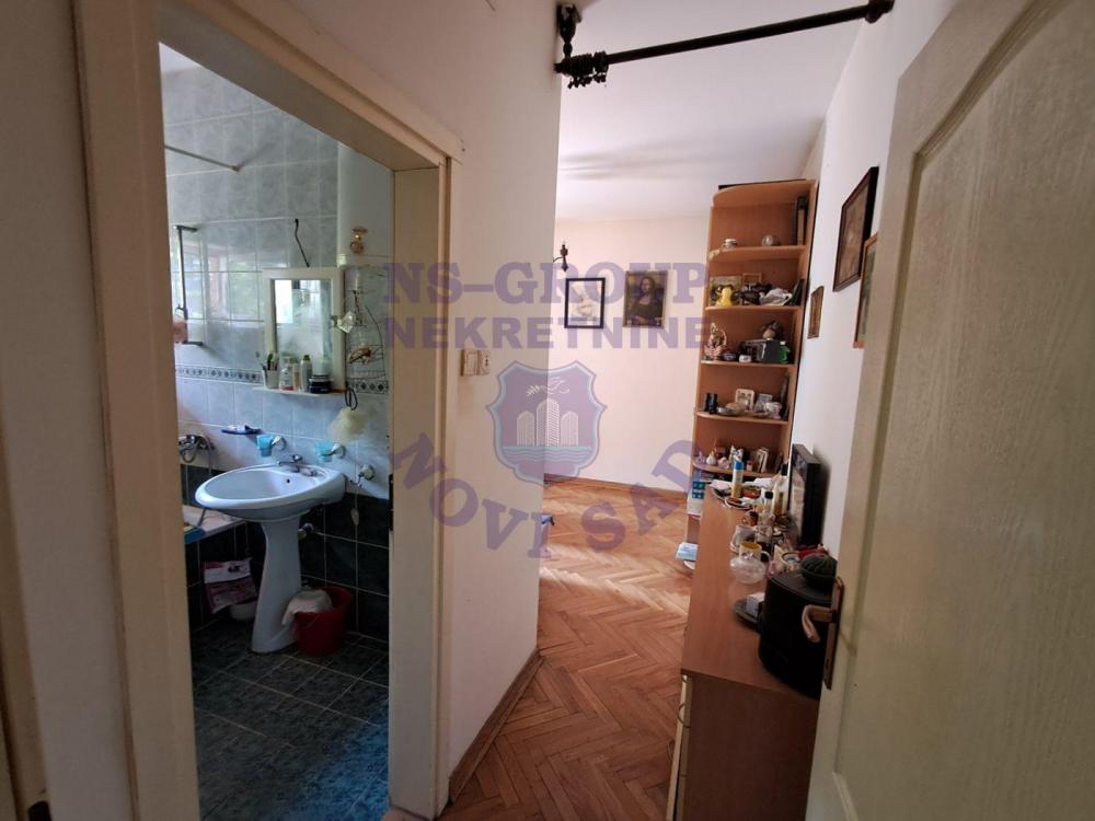 Slika 6 - Retko u ponudi, na prodaju komforan dvosoban stan u širem centru grada.