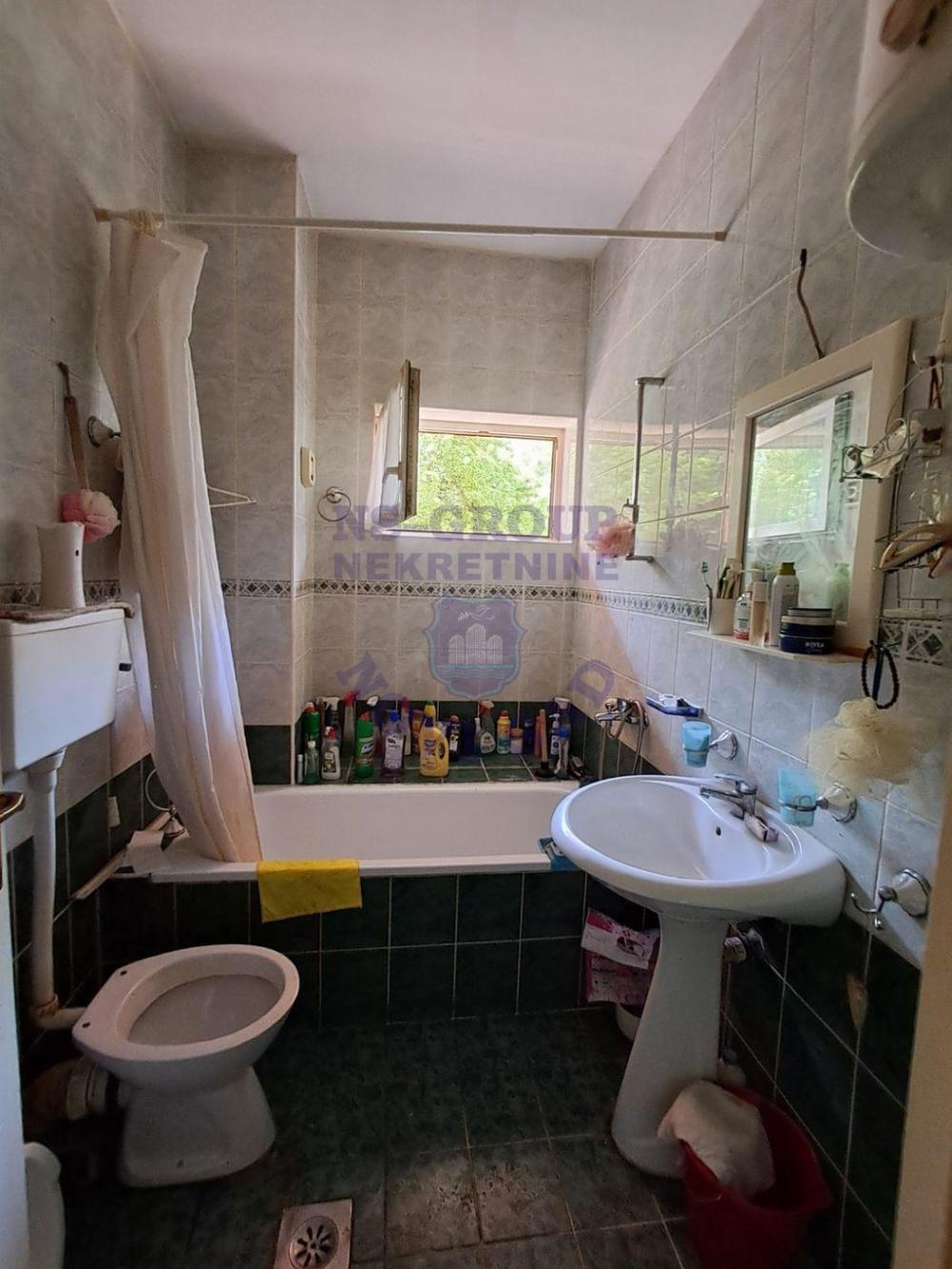 Slika 9 - Retko u ponudi, na prodaju komforan dvosoban stan u širem centru grada.