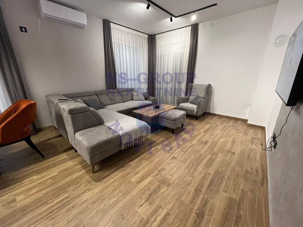 Slika 1 - Odličan četvorosoban stan na Klisi!