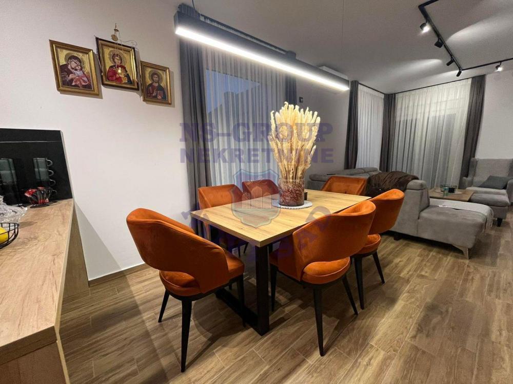 Slika 2 - Odličan četvorosoban stan na Klisi!