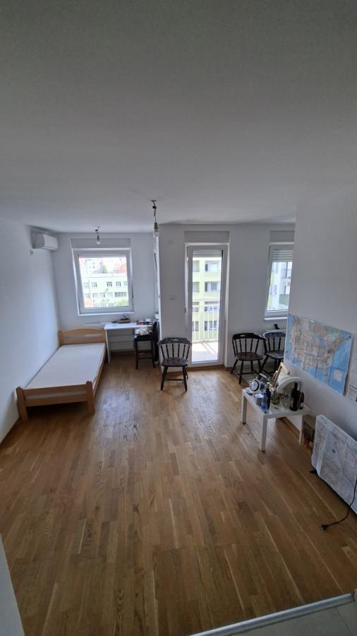 Glavna slika -Trosoban, 74m2, Podbara Novi Sad, sa terasom, ima lift