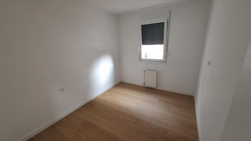 Slika 7 - NOV Trosoban stan 60m Detelinara