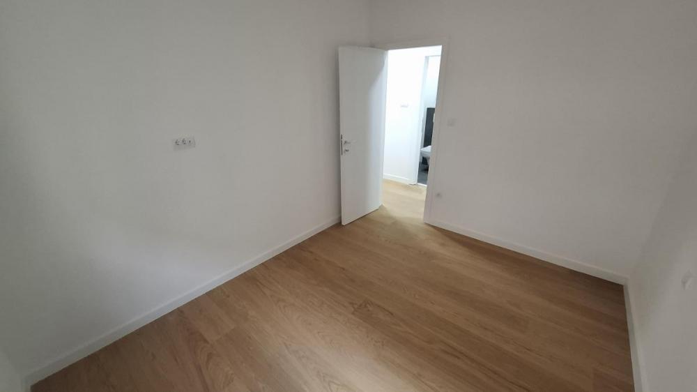 Slika 8 - NOV Trosoban stan 60m Detelinara