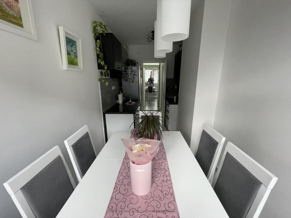 Slika 8 - Dvosoban stan 54m kod Ž.stanice Renoviran