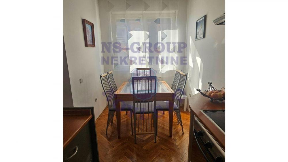 Slika 1 - Prodaja stana, 49m2, Sajmište Novi Sad, ima lift