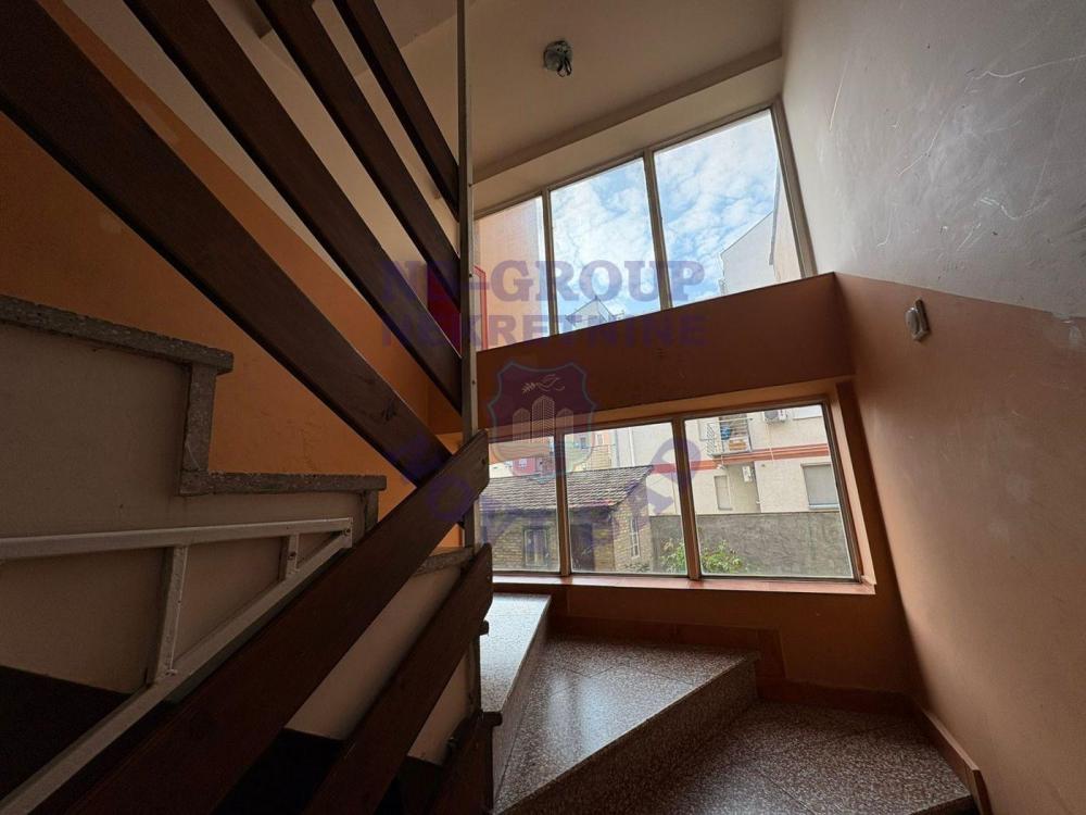 Slika 3 - Jednosoban, 20m2, Salajka (Partizanska ulica) Novi Sad