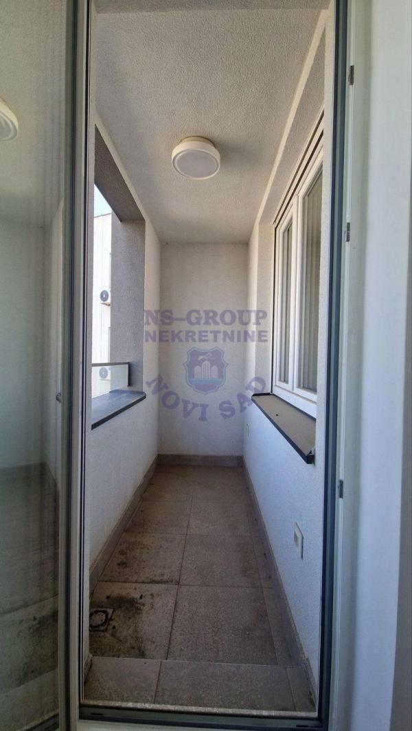 Slika 4 - Dvosoban, 40m2, Bulevar Evrope Novi Sad, sa terasom, ima lift