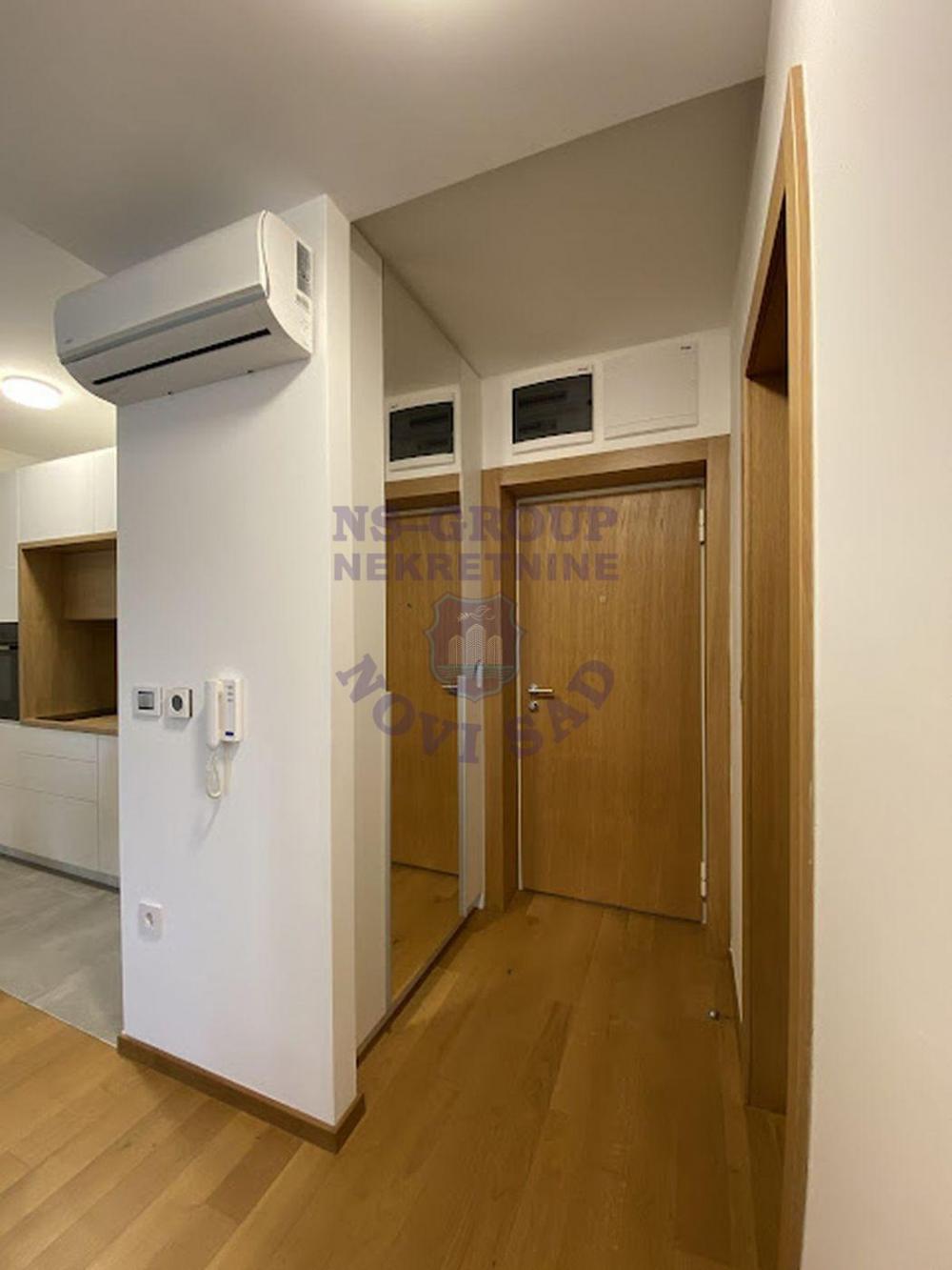 Slika 6 - Dvosoban, 42m2, Bulevar Evrope Novi Sad, sa terasom, ima lift