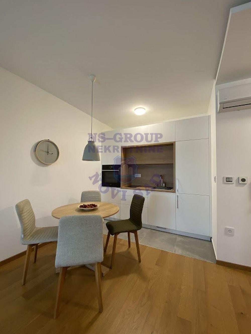 Slika 1 - Dvosoban, 42m2, Bulevar Evrope Novi Sad, sa terasom, ima lift