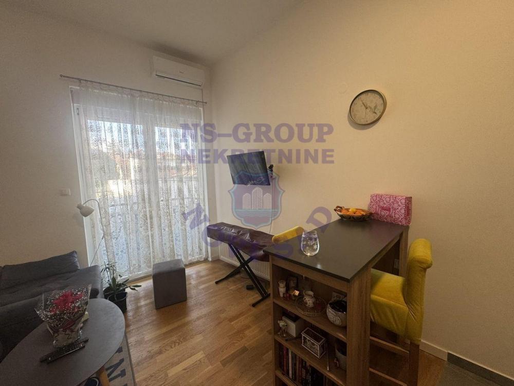 Slika 1 - Odlična garsonjera u Petrovaradinu