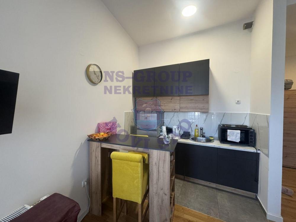 Slika 2 - Odlična garsonjera u Petrovaradinu