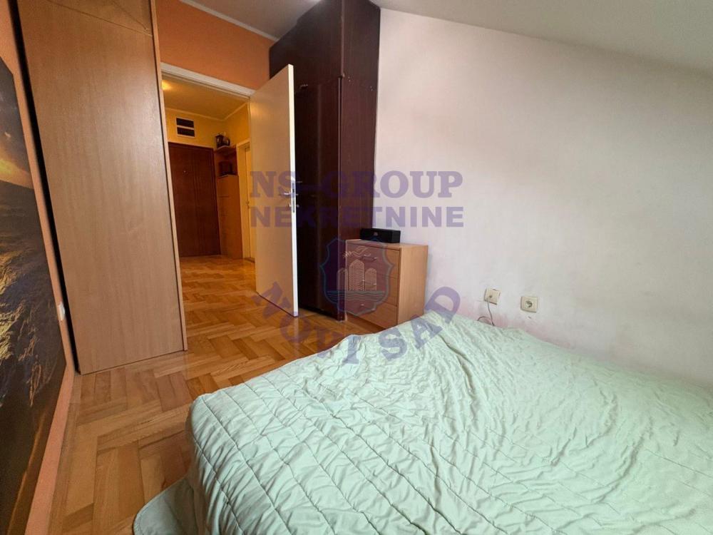 Slika 3 - Dvoiposoban, 55m2, Nova Detelinara Novi Sad, sa terasom, ima lift