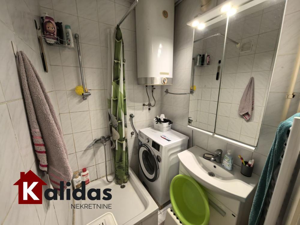 Slika 8 - Stan,NOVI SAD,LIMAN 1,kv: 77, € 200000, ID: 1008725