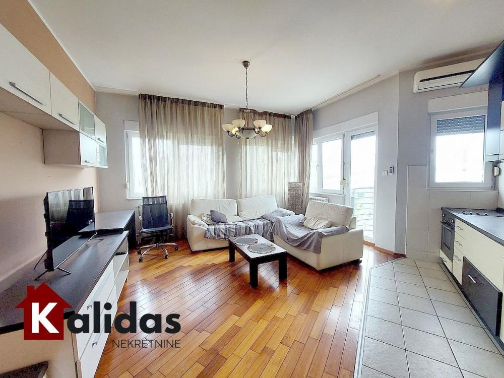 Slika 1 - Stan,NOVI SAD,BULEVAR EVROPE,kv: 67, € 170000, ID: 1008728