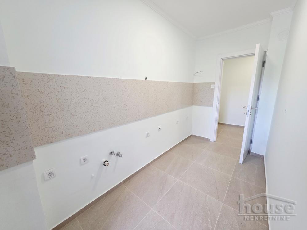 Slika 6 - Stan,NOVI SAD,CARA DUŠANA,kv: 47.00, € 133950, ID: 1065701