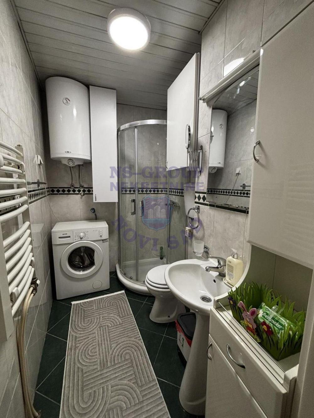 Slika 6 - Dvoiposoban, 46m2, Podbara Novi Sad, sa terasom, ima lift