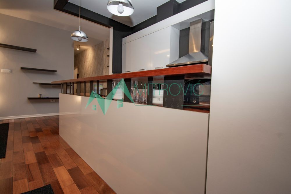 Slika 6 - Prostran i svetao četvorosoban stan 115m2 