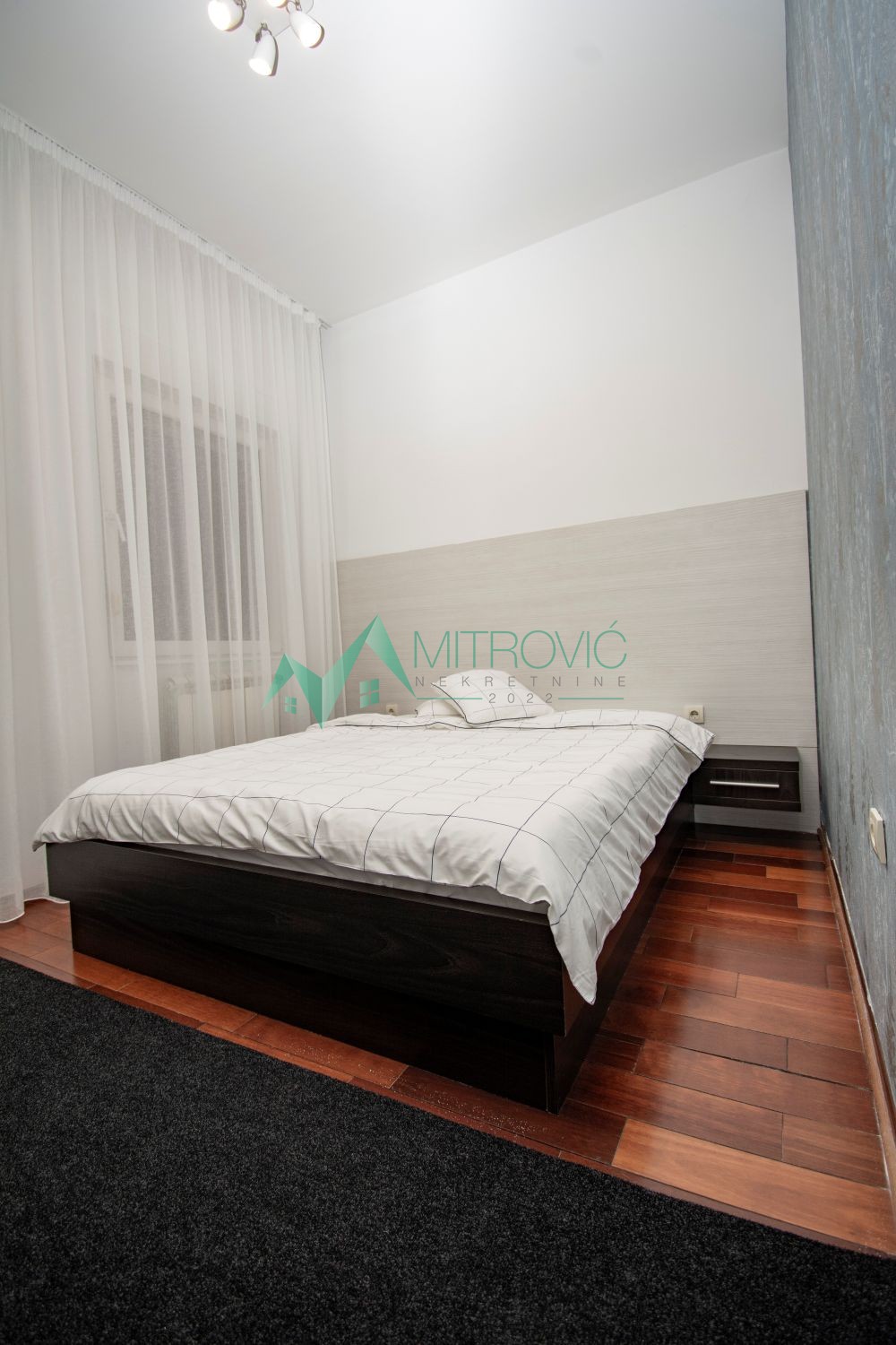 Slika 9 - Prostran i svetao četvorosoban stan 115m2 