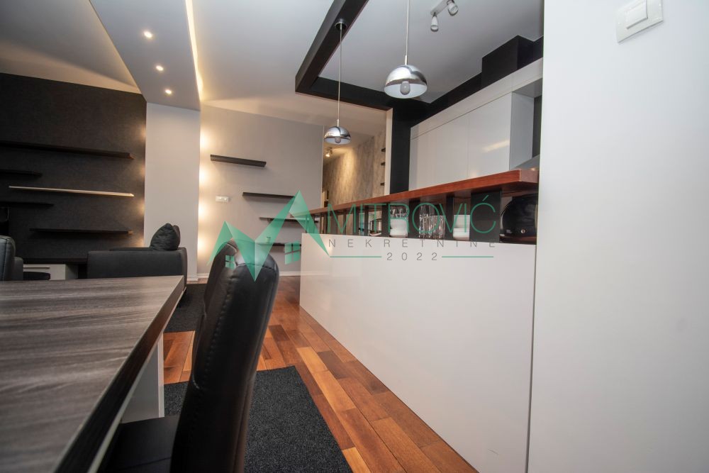 Slika 5 - Prostran i svetao četvorosoban stan 115m2 