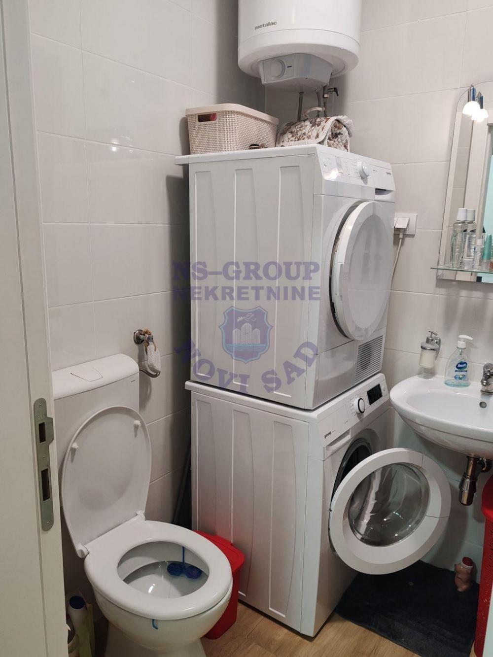 Slika 5 - Dvoiposoban, 43m2, Bulevar patrijarha Pavla (Somborski bulevar) Novi Sad, sa terasom, ima lift