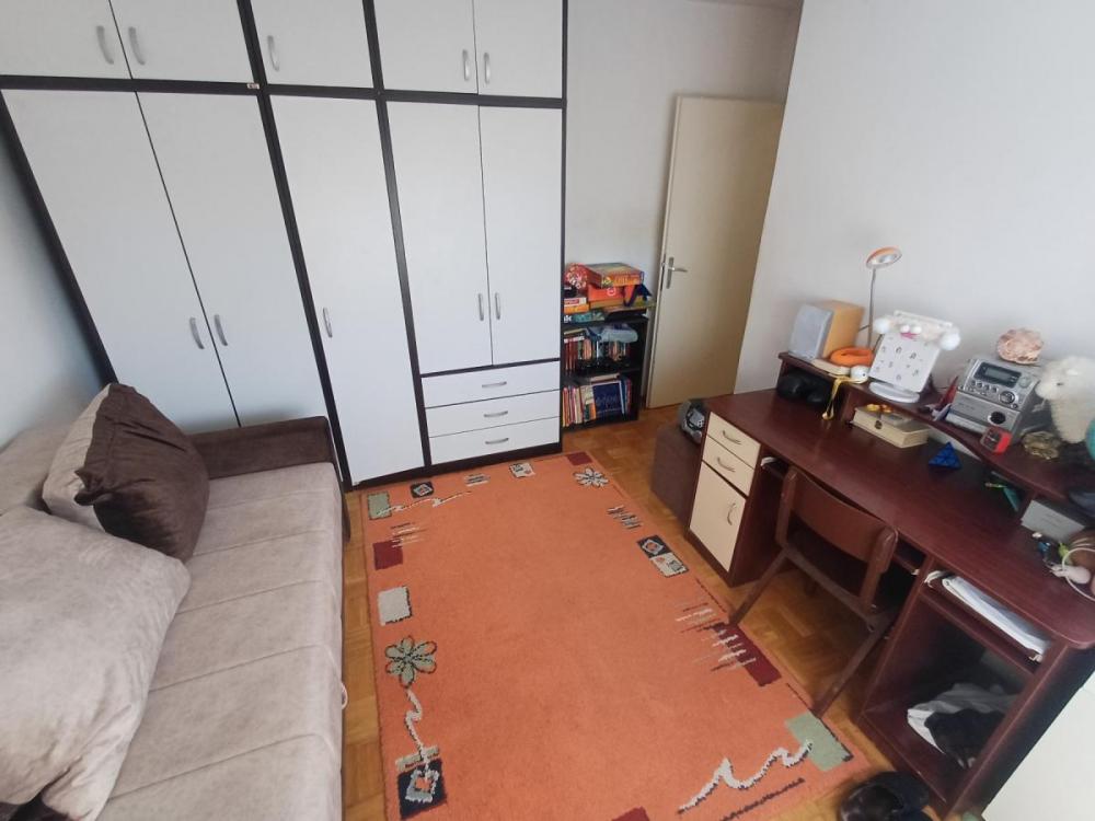 Slika 6 - Trosoban stan 65m blizu Sajma