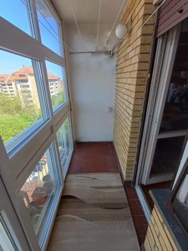 Slika 11 - Trosoban stan 65m blizu Sajma