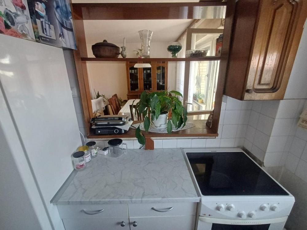 Slika 2 - Trosoban stan 65m blizu Sajma