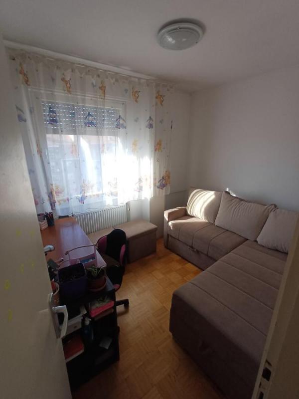 Slika 7 - Trosoban stan 65m blizu Sajma