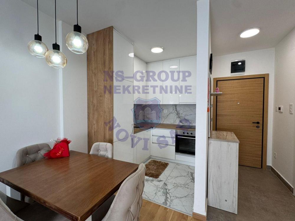 Slika 4 - Nov jednoiposoban stan na Avijaciji! 